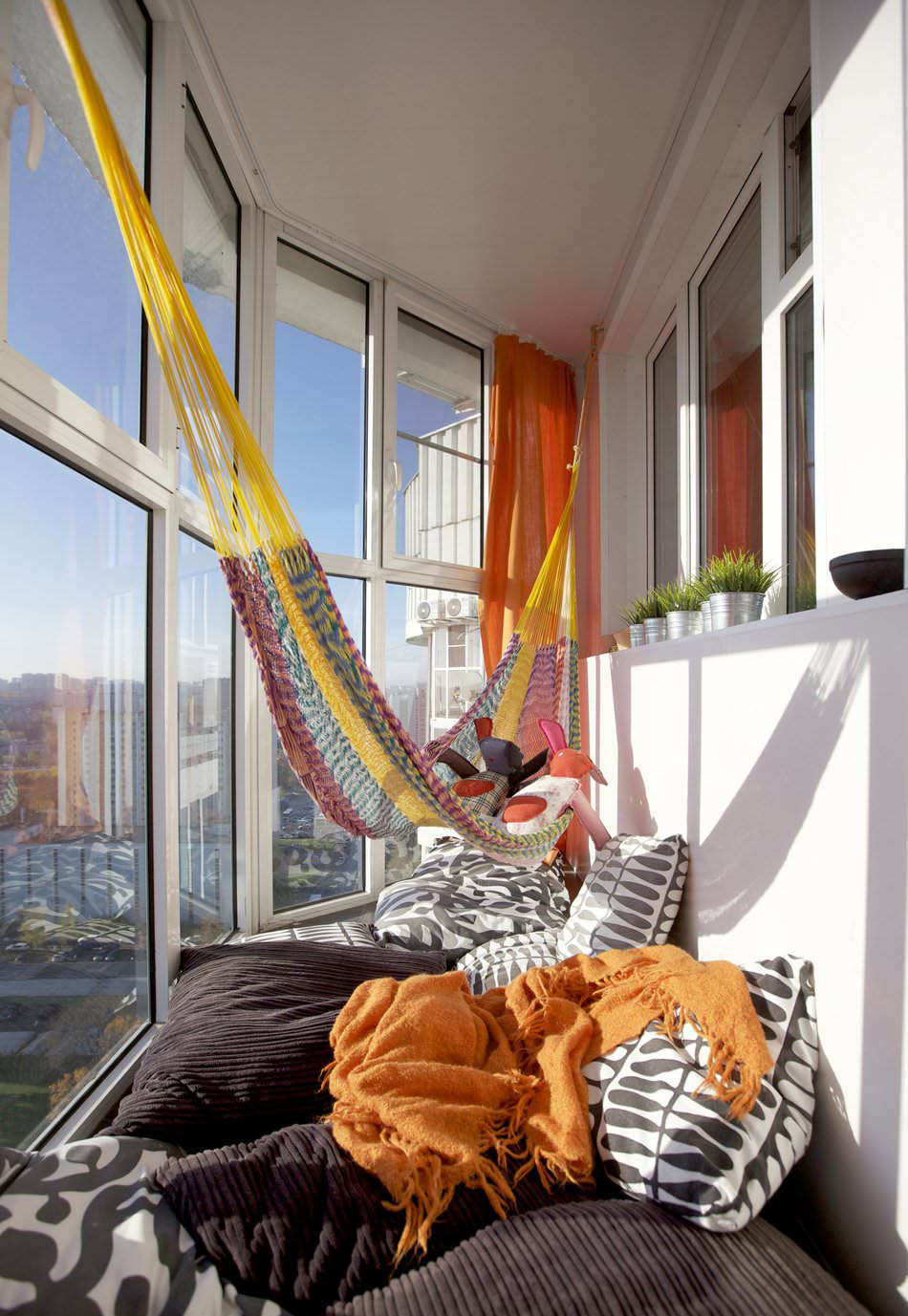Дизайн интерьера и выбор цвета восточного балкона. Более 35 фото дизайнов